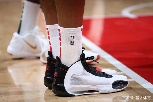 亚预赛-中国男篮101-53大胜关岛 曾凡博14+8